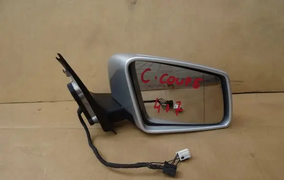 Mercedes-Benz C W203 Front door electric wing mirror 