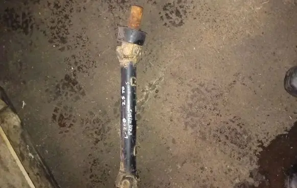 Mitsubishi L200 Front prop shaft 