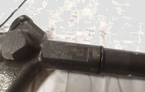 Nissan Primera Fuel injector AW421AW4 AW421