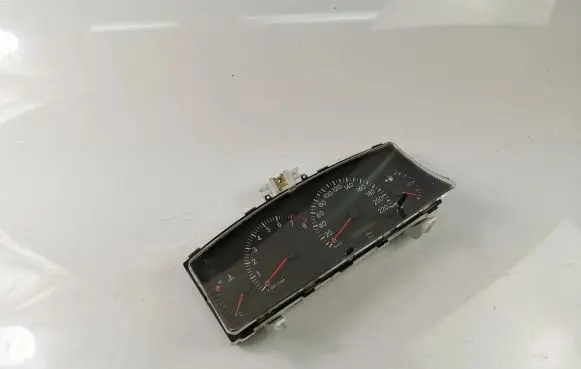 Toyota Corolla E120 E130 Speedometer (instrument cluster) 8380002800