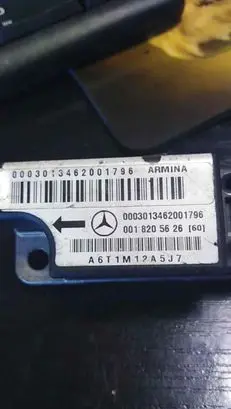 Mercedes-Benz E W210 Airbag deployment crash/impact sensor 0018205626