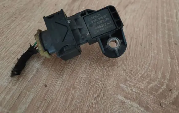 Opel Insignia A Air pressure sensor 55568175 0281006077