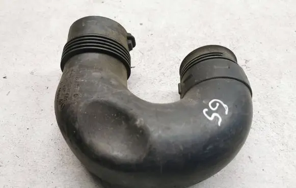 Volkswagen Golf V Air intake hose/pipe 1K0129618Af