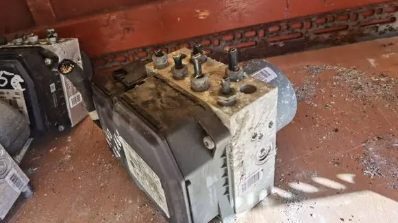 Mini Cooper Countryman R60 ABS Pump 6851839 54085585D 17723703