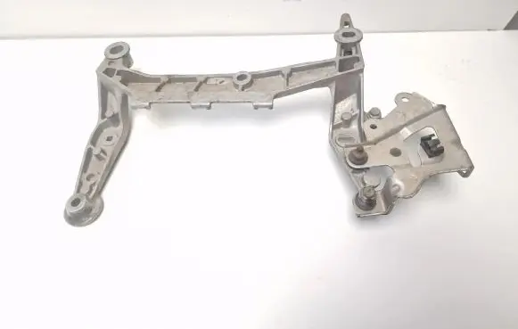 Audi Q7 4L Pneumatic air compressor holding bracket 7L0616879