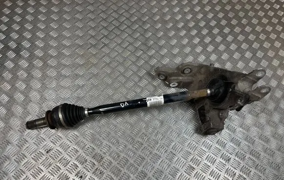 Rear wheel hub