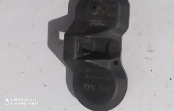 Volkswagen PASSAT B7 Tire pressure sensor 3AA907275
