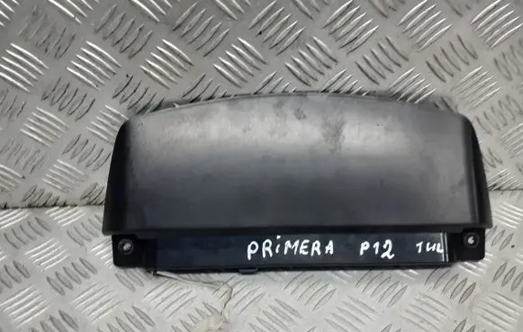 Nissan Primera Third/center stoplight