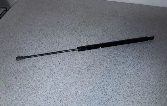 BMW 3 E46 Tailgate/trunk strut/damper 51248232873 8232873