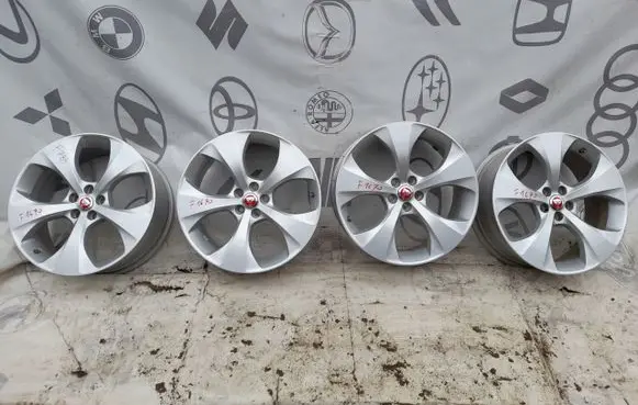 Jaguar E-Pace R20 alloy rim 