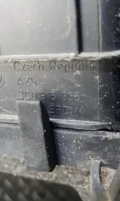 Volkswagen PASSAT B7 Battery box tray 