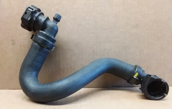 Peugeot 508 Engine coolant pipe/hose 9804592180
