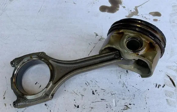 Audi A7 S7 4G Piston with connecting rod 079198401J 079107066EM