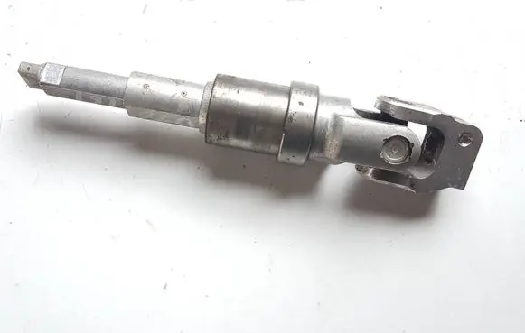 Volvo V70 Steering column universal joint W4076554