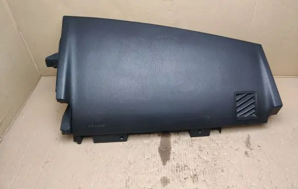 Passenger airbag