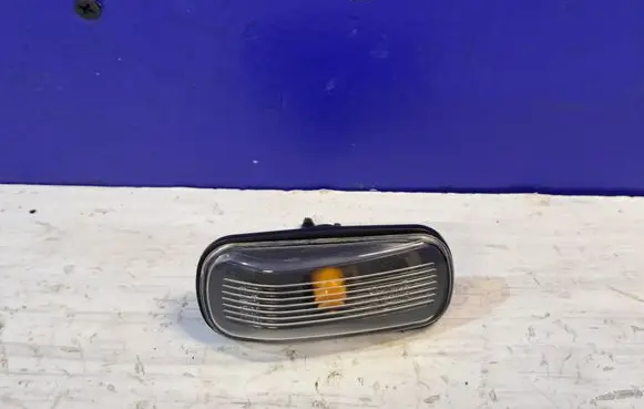 Saab 95 - 96 Front fender indicator light 5142807 5336250