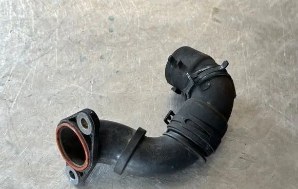 Nissan Qashqai EGR valve line/pipe/hose 147134852R