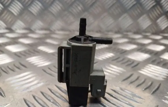 Hyundai i30 Turbo solenoid valve 351202A400