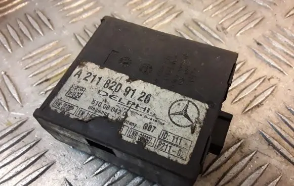 Mercedes-Benz E W211 Alarm control unit/module 2118209126 A2118209126