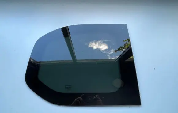 Opel Combo E Rear side window 43R004523 E000191