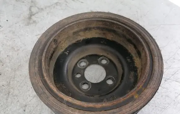 Skoda Superb B6 (3T) Crankshaft pulley 038105243M