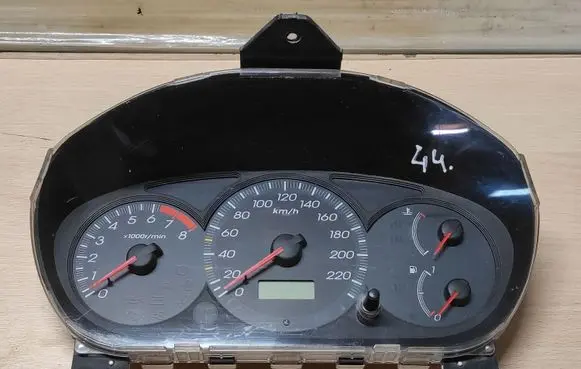Honda Civic Speedometer (instrument cluster)