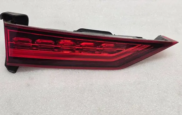 Volvo V60 Tailgate rear/tail lights 32228904
