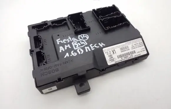 Ford Fiesta Comfort/convenience module AV1T15K600LK F005V01577