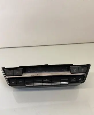 Audi Q4 Sportback e-tron Climate control unit 89A820043F H04SW0151