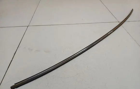 Rover 620 Front door glass trim molding