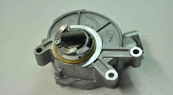 BMW 7 G11 G12 Vacuum pump
