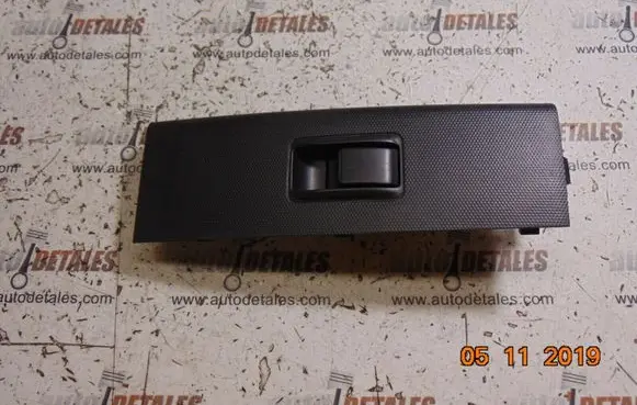Toyota Corolla Verso AR10 Electric window control switch 742320F030