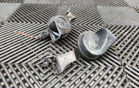 Audi A6 C7 Horn signal 4G0951221