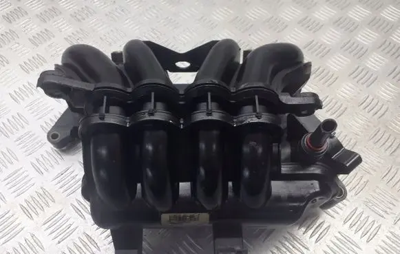 Ford Fiesta Intake manifold VP2S6U-9424