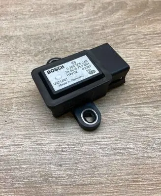 BMW 5 E39 ESP acceleration yaw rate sensor 6753694 0265005248