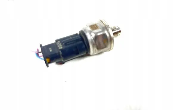 Audi RS4 B9 Fuel pressure sensor 06L906054C
