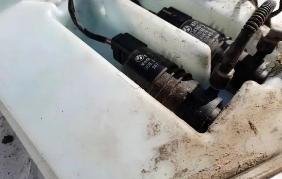 BMW 5 GT F07 Windscreen/windshield washer pump 8362154