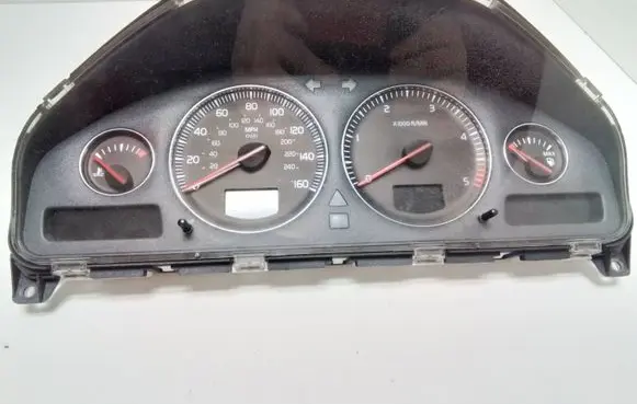 Volvo XC90 Speedometer (instrument cluster) 30682286 69594350T 8691648