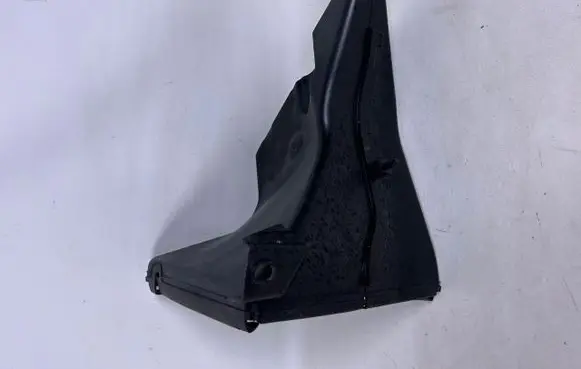 BMW 2 F45 Intercooler air guide/duct channel