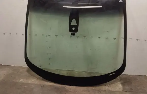 BMW i3 Front windscreen/windshield window 