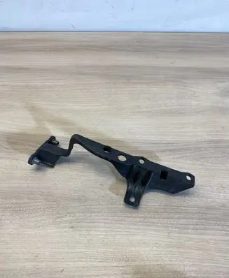 Volkswagen Touareg I Headlight/headlamp mounting bracket 7l0805734