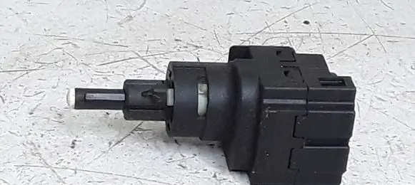 Skoda Fabia Mk1 (6Y) Brake pedal sensor switch 6Q0945511