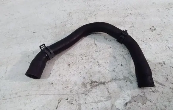 Skoda Yeti (5L) Engine coolant pipe/hose