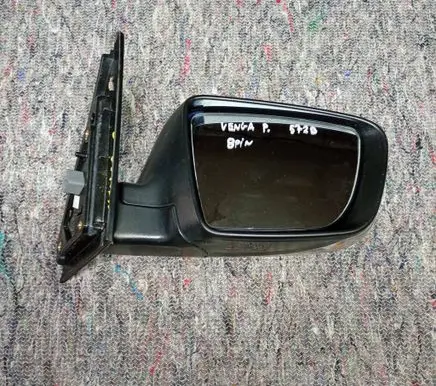 KIA Venga Front door electric wing mirror 