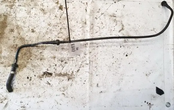 Mazda 2 Fuel line pipe
