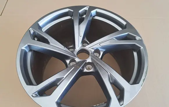 Audi e-tron R20 alloy rim 4J3601025AM