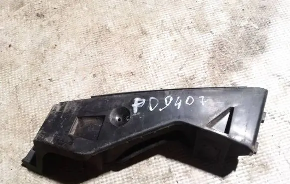 Volkswagen PASSAT B6 Front bumper mounting bracket 3c0807506