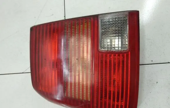 Volkswagen PASSAT B5 Rear/tail lights 3B5945257