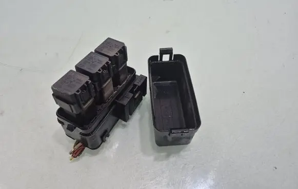 Nissan Qashqai+2 Fuse module 64200049