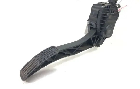 Ford Mondeo MK V Accelerator throttle pedal DG9C-9F836-AD